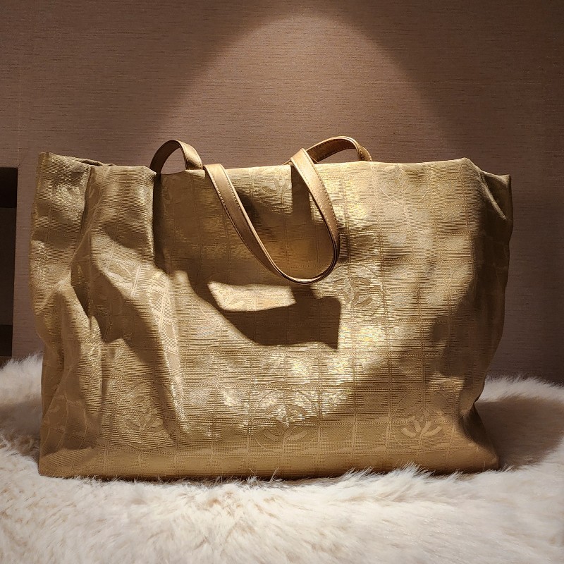 Chanel 特大機場拖特包-9