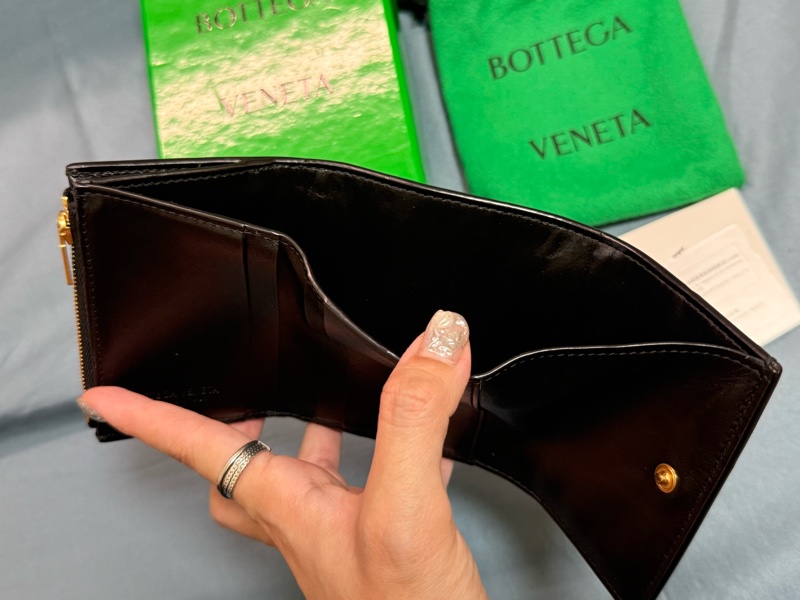 Bottega Venetia大編織小牛皮三折短夾-4
