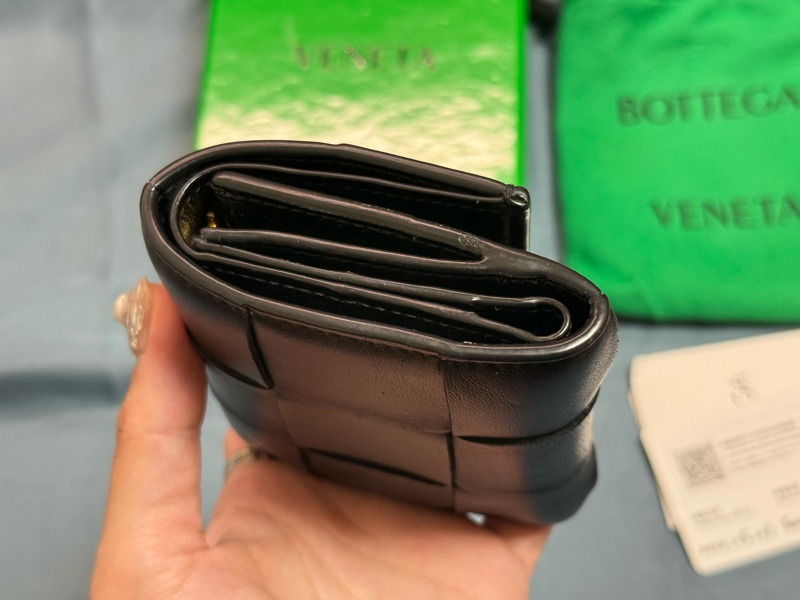 Bottega Venetia大編織小牛皮三折短夾-5