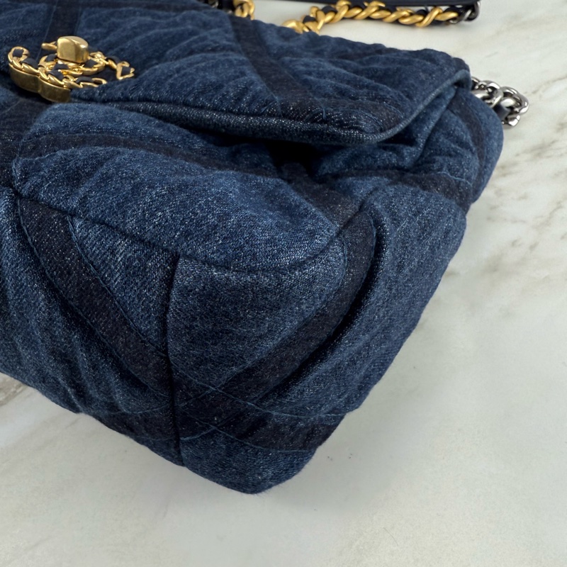香奈兒CHANEL 19系列經典雙C LOGO菱格紋單寧布 金色鍊帶 中號 手提/肩背/ 斜背包(牛仔深藍色)-8