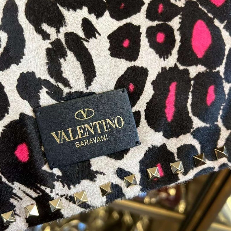 Valentino 豹紋 手拿包 非常新-1