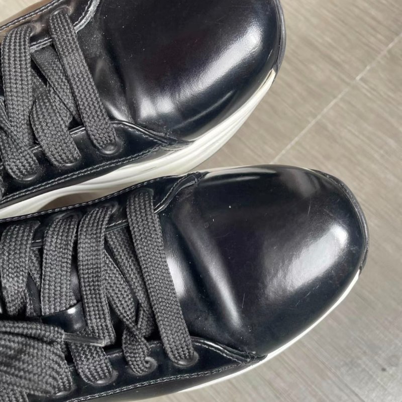 Prada 黑色厚底運動休閒鞋 36號-1