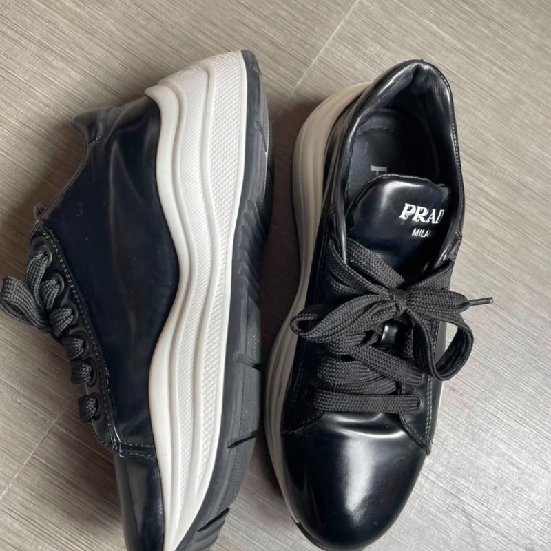 Prada 黑色厚底運動休閒鞋 36號-4
