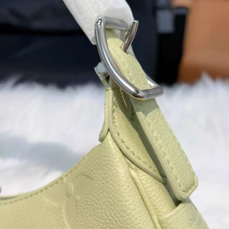 Lv moon mini 夏日限定迷你腋下酪梨綠 全新 配件塵袋盒子購證-5