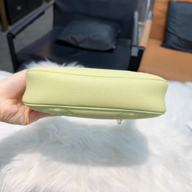 Lv moon mini 夏日限定迷你腋下酪梨綠 全新 配件塵袋盒子購證-6