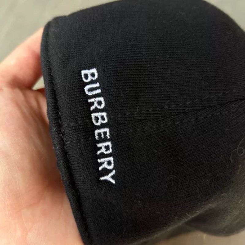 Burberry黑色刺繡字母棒球帽 戴一次閒置 尺寸m 帽圍57cm-1