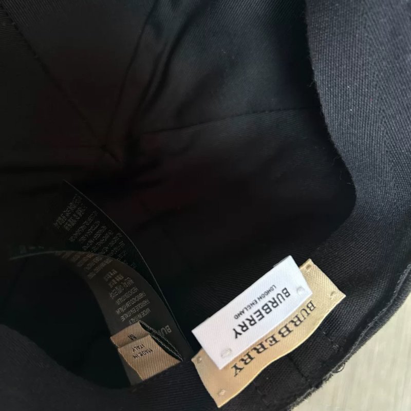 Burberry黑色刺繡字母棒球帽 戴一次閒置 尺寸m 帽圍57cm-2