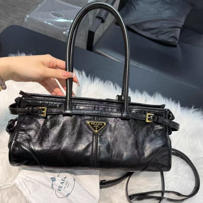 Prada Softlux 黑色油蠟皮 全新 配件塵袋-0
