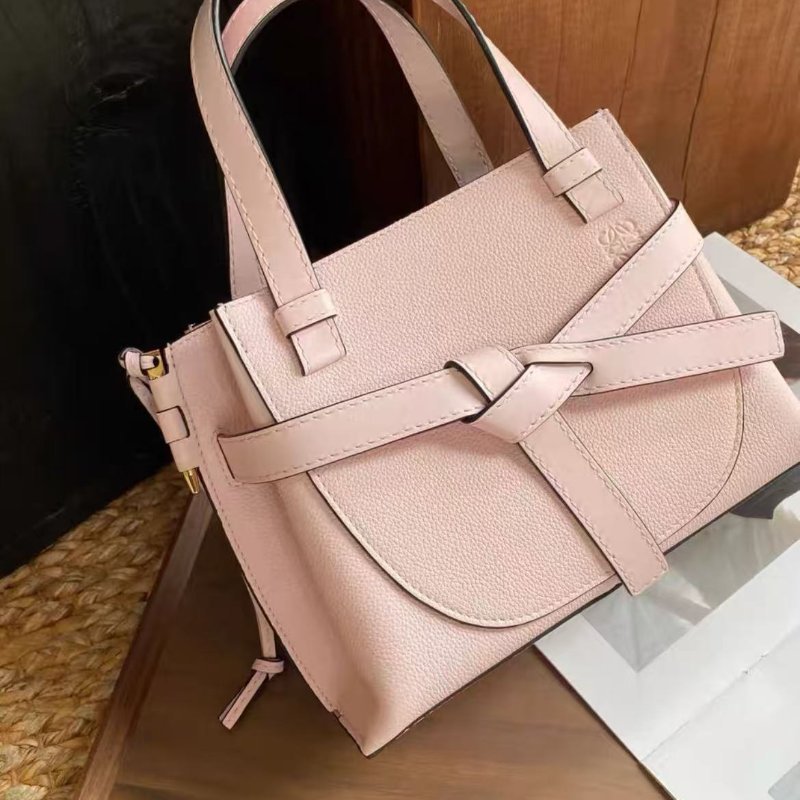 loewe 櫻花粉金扣gate top handle小號 迷你斜背手提包 18*25.2*10cm，配件塵袋-0