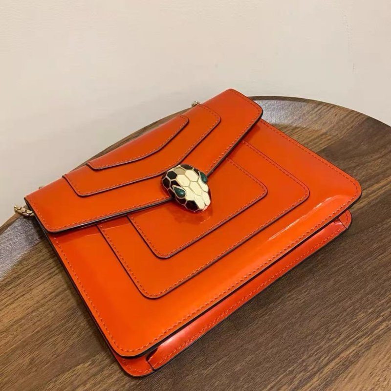 bvlgari 紅色漆皮小號 蛇頭包20*14*4.5cm 98新 配件塵袋-2