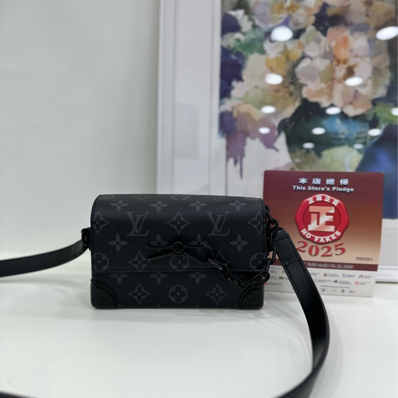 LV/Louis Vuitton Steamer黑武士盒子包 經典老花配黑色鏈條芯片 尺寸18×11×6.5cm,黑色老花印花搭配黑色鏈條設計,復古鎖扣,單肩斜挎-0
