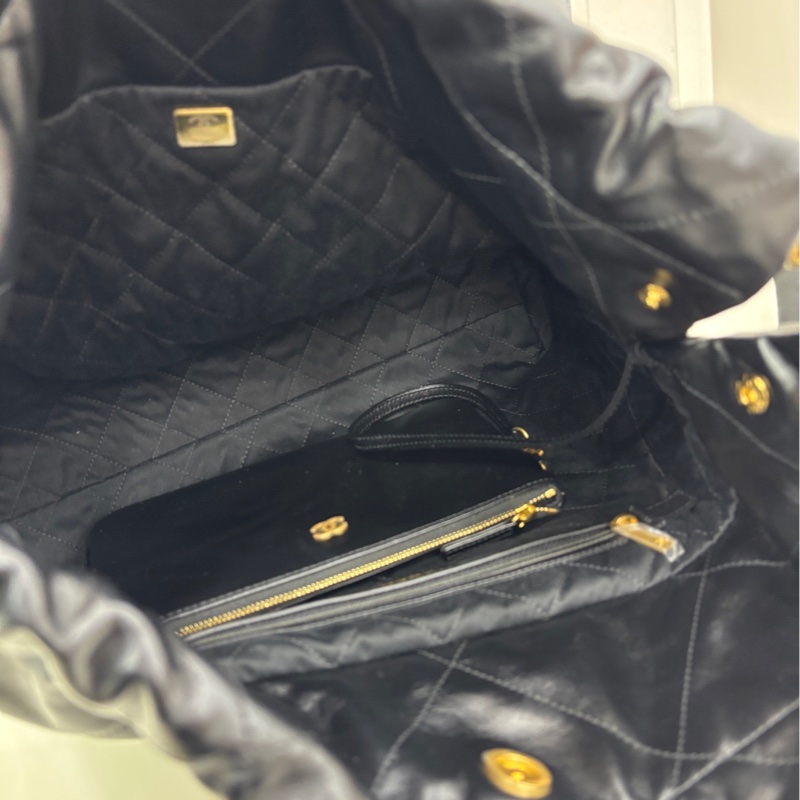 Chanel 香奈兒22bag 黑金中號23B 全套 99新 有購證-6