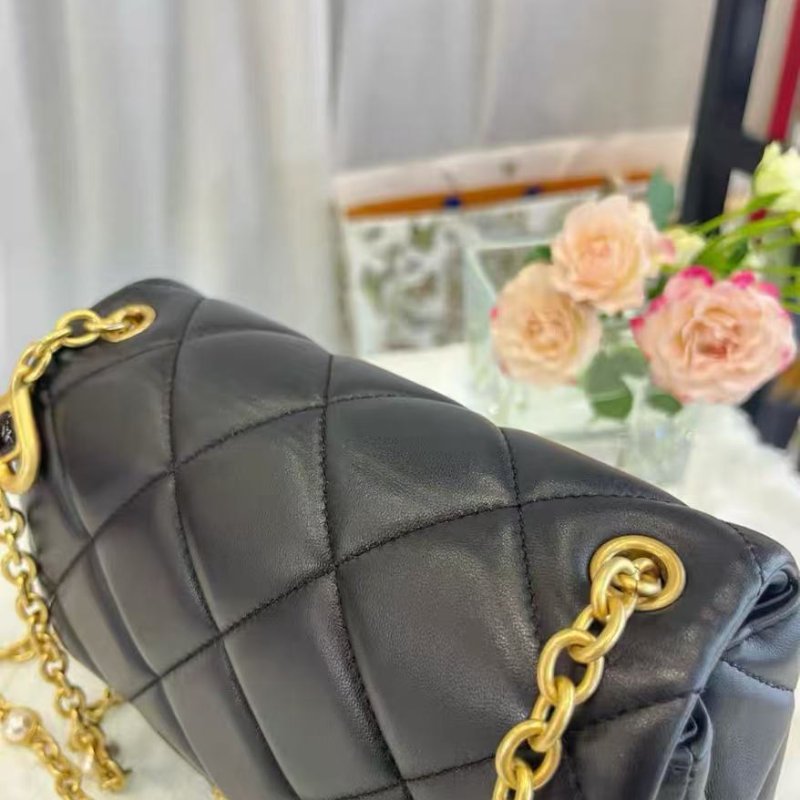 CHANEL 23S 菱格小羊皮 愛心鍊條黑金方胖子 芯片款 16*20.5*6 99新 配件塵袋-2