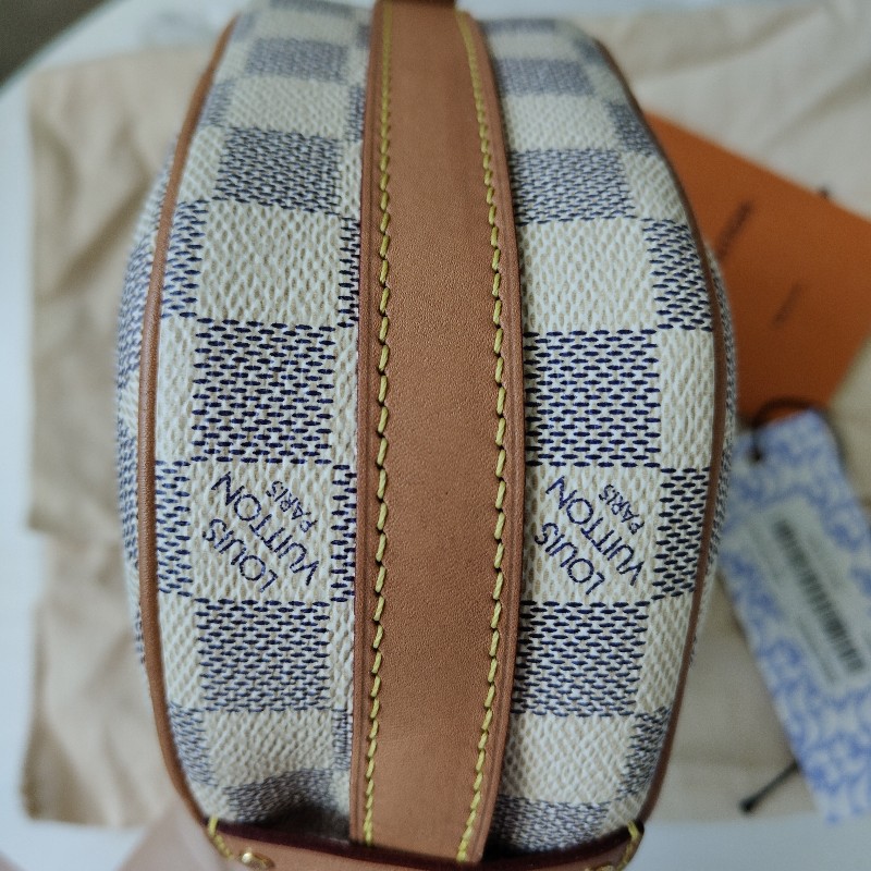 9成新  LV 小號圓餅包 pm 白色棋盤格N40333-12
