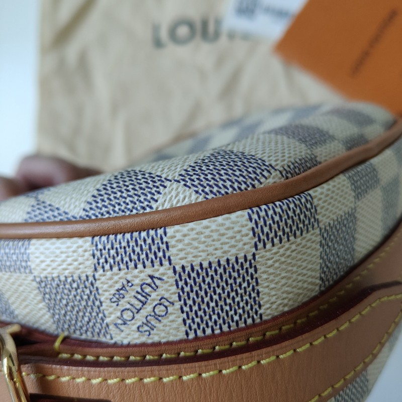 9成新  LV 小號圓餅包 pm 白色棋盤格N40333-13