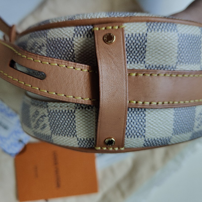 9成新  LV 小號圓餅包 pm 白色棋盤格N40333-23