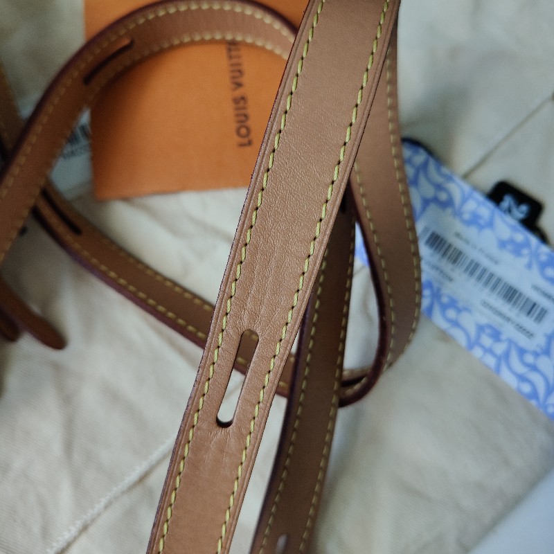 9成新  LV 小號圓餅包 pm 白色棋盤格N40333-28