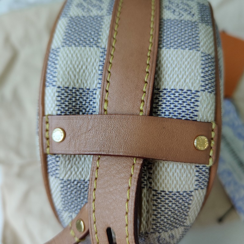 9成新  LV 小號圓餅包 pm 白色棋盤格N40333-38