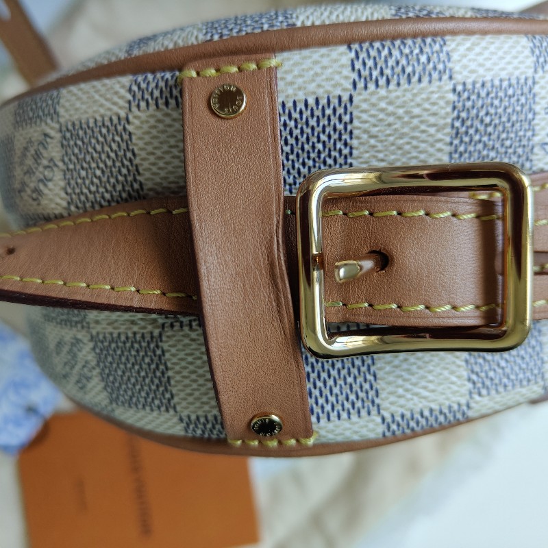 9成新  LV 小號圓餅包 pm 白色棋盤格N40333-39