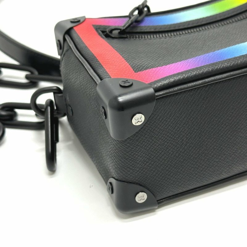 LOUIS VUITTON M30351 Taiga Mini Soft Trunk 皮革單肩包,男士,黑色-4