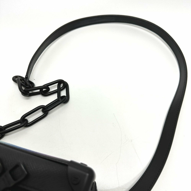 LOUIS VUITTON M30351 Taiga Mini Soft Trunk 皮革單肩包,男士,黑色-6