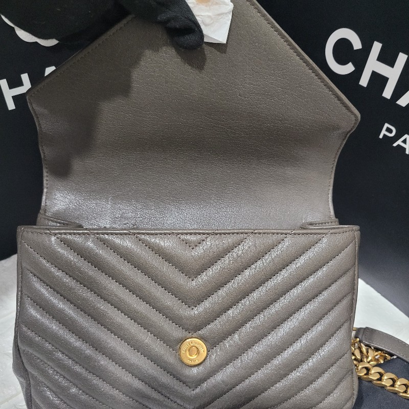 YSL經典郵差包/學院包/
象灰金扣-16