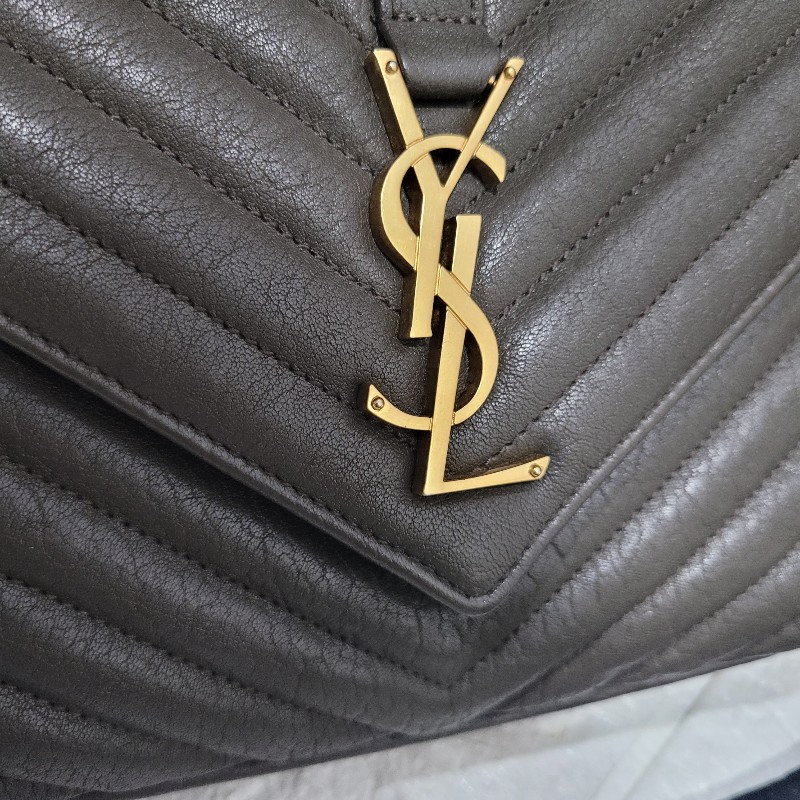 YSL經典郵差包/學院包/
象灰金扣-22