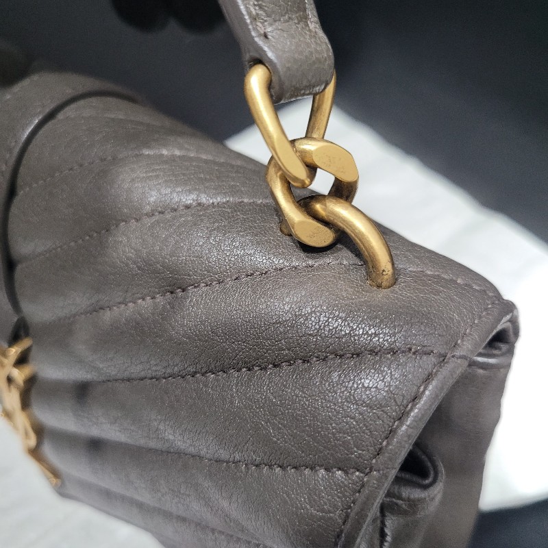 YSL經典郵差包/學院包/
象灰金扣-23