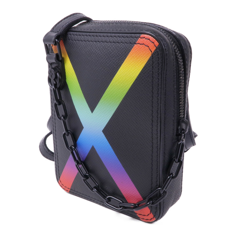 LOUIS VUITTON Taiga Danube Messenger肩背袋-2