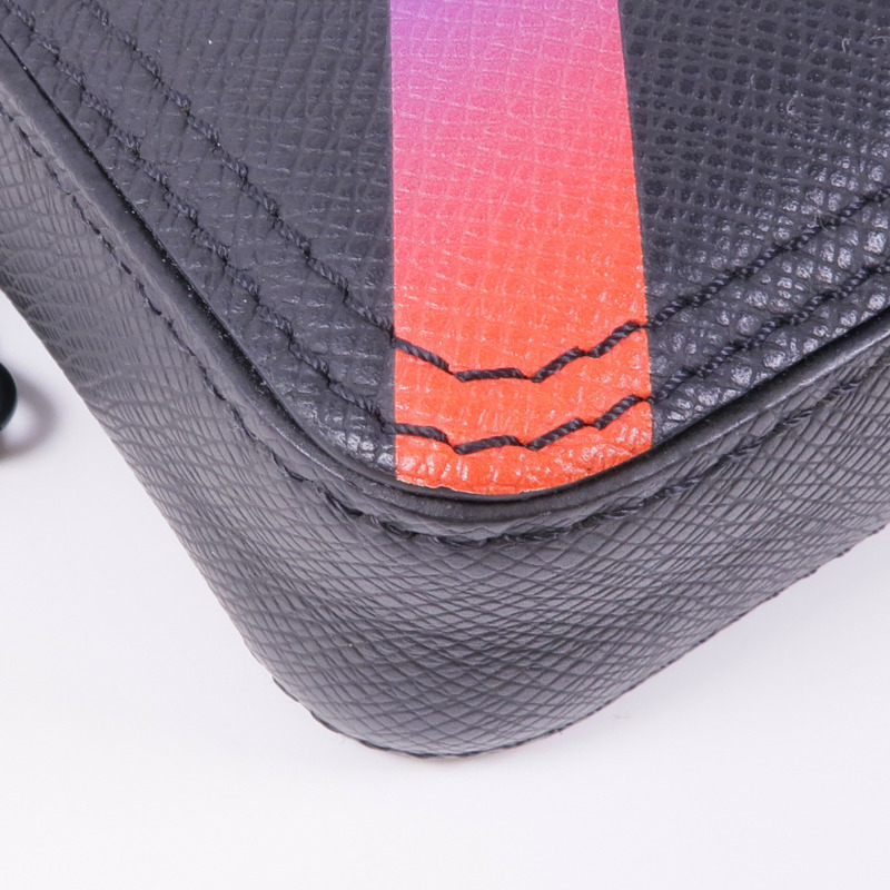 LOUIS VUITTON Taiga Danube Messenger肩背袋-8