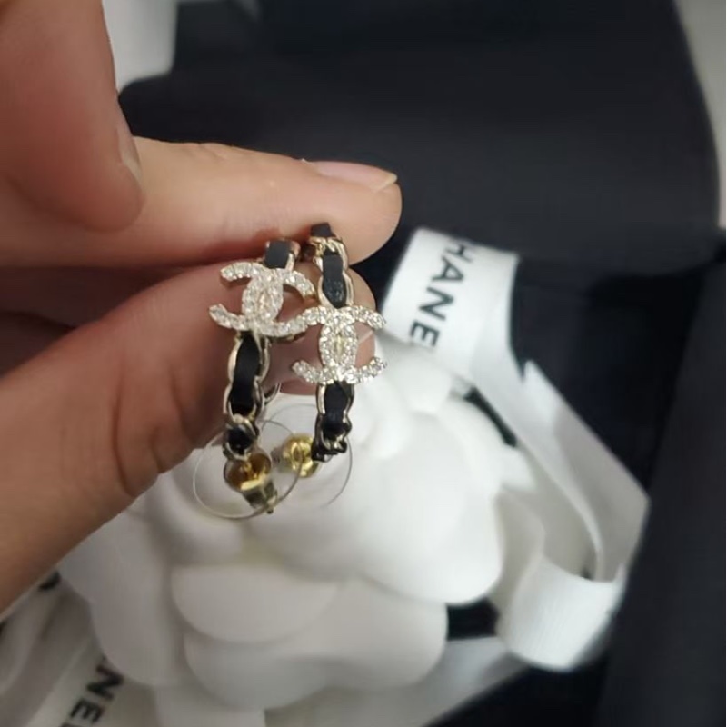 Chanel香奈兒25B最新上市小牛皮皮穿耳圈-5