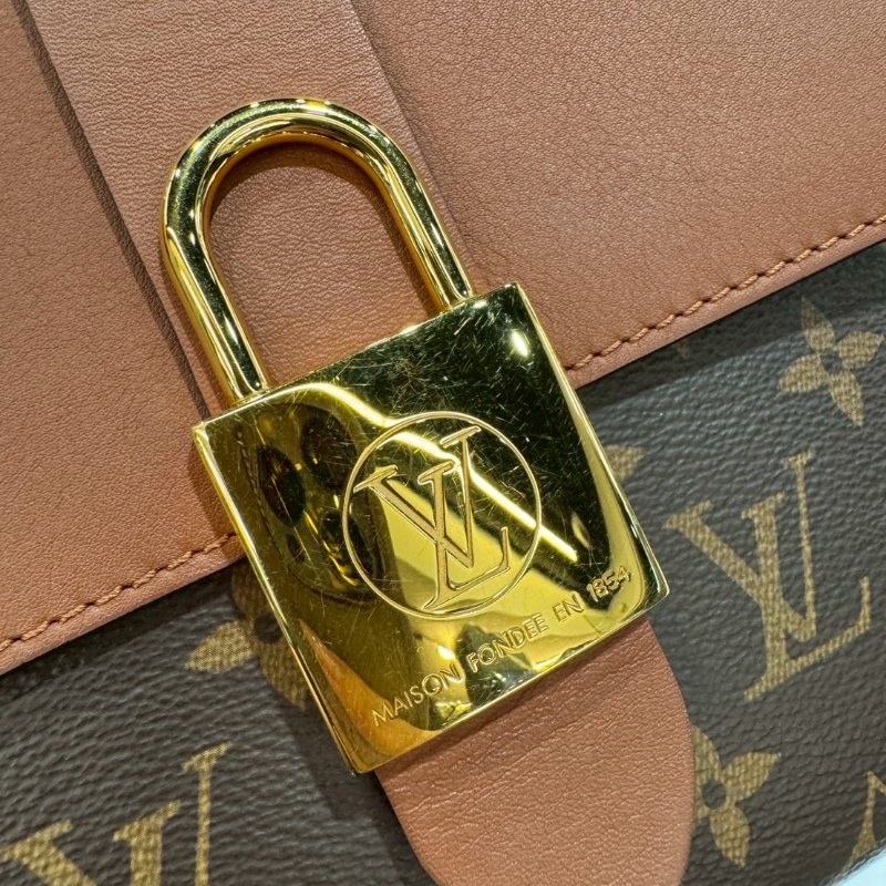 LV LOCKY BB 斜背包/側背包/手提包 M44654 9成新-15