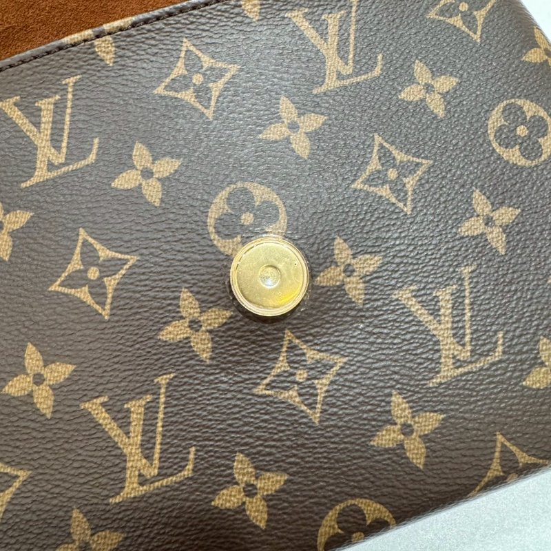 LV LOCKY BB 斜背包/側背包/手提包 M44654 9成新-16