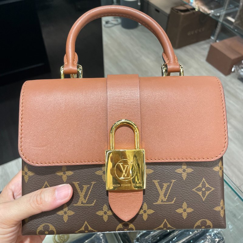 LV LOCKY BB 斜背包/側背包/手提包 M44654 9成新-26