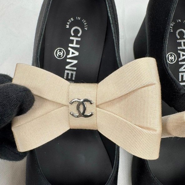 Chanel全新未穿絕美的蝴蝶結瑪莉珍跟鞋-4