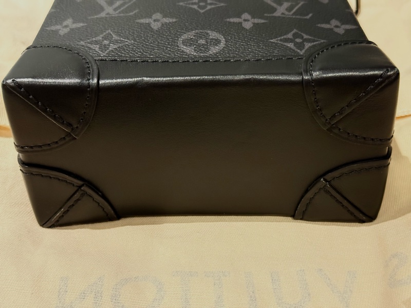 Louis Vuitton nano steamer男款小包 黑武士老花牛皮-6