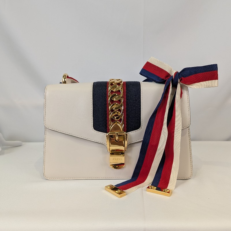 莉亞精品♡Gucci Sylvie 白 近新美包-0
