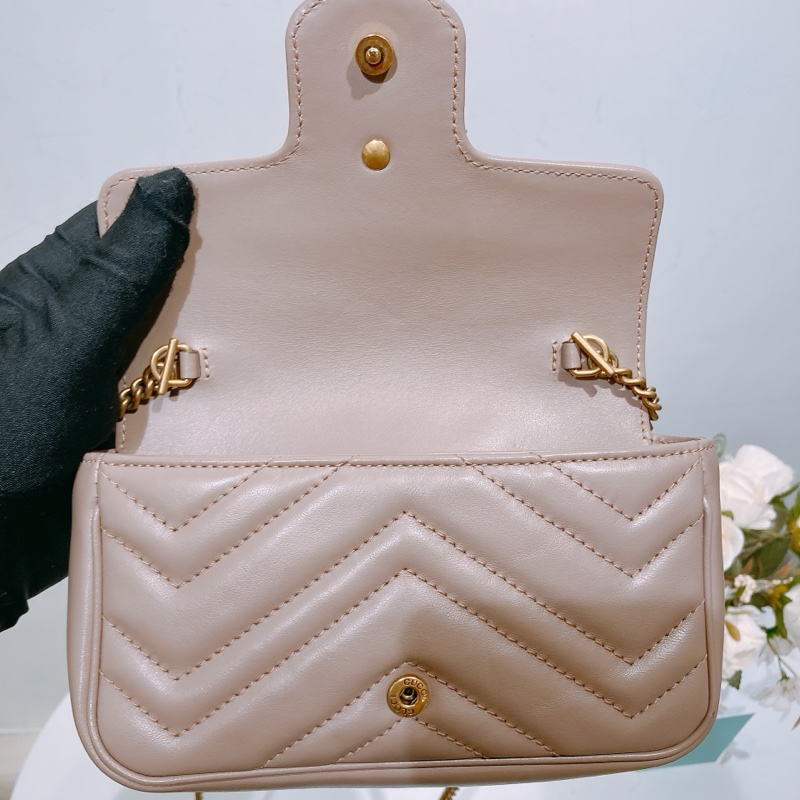 TW4423 GUCCI 古馳迷你經典GG字鍊帶包包MINI GG MARMONT CHAIN BAG CALFSKIN-17