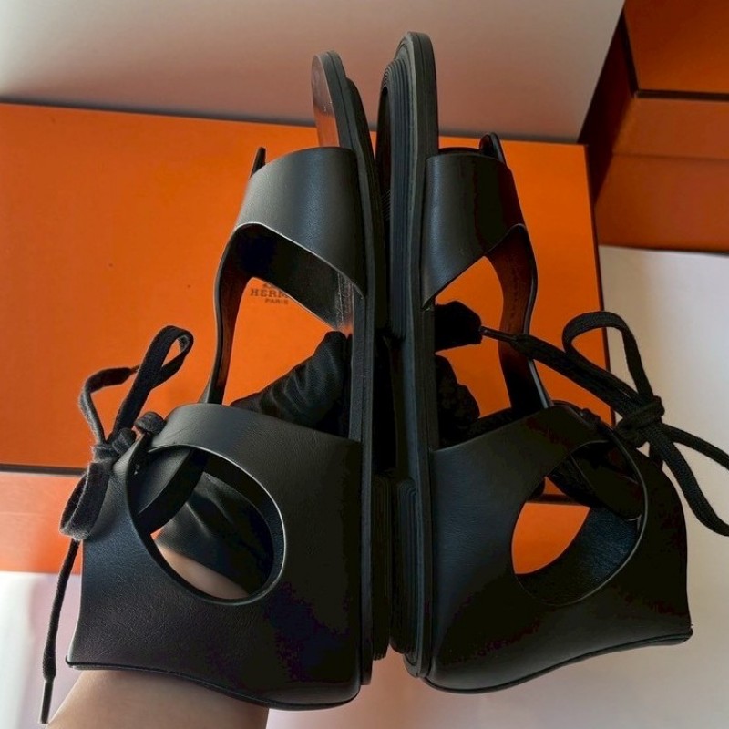 Hermes 黑皮綁帶羅馬涼鞋-9
