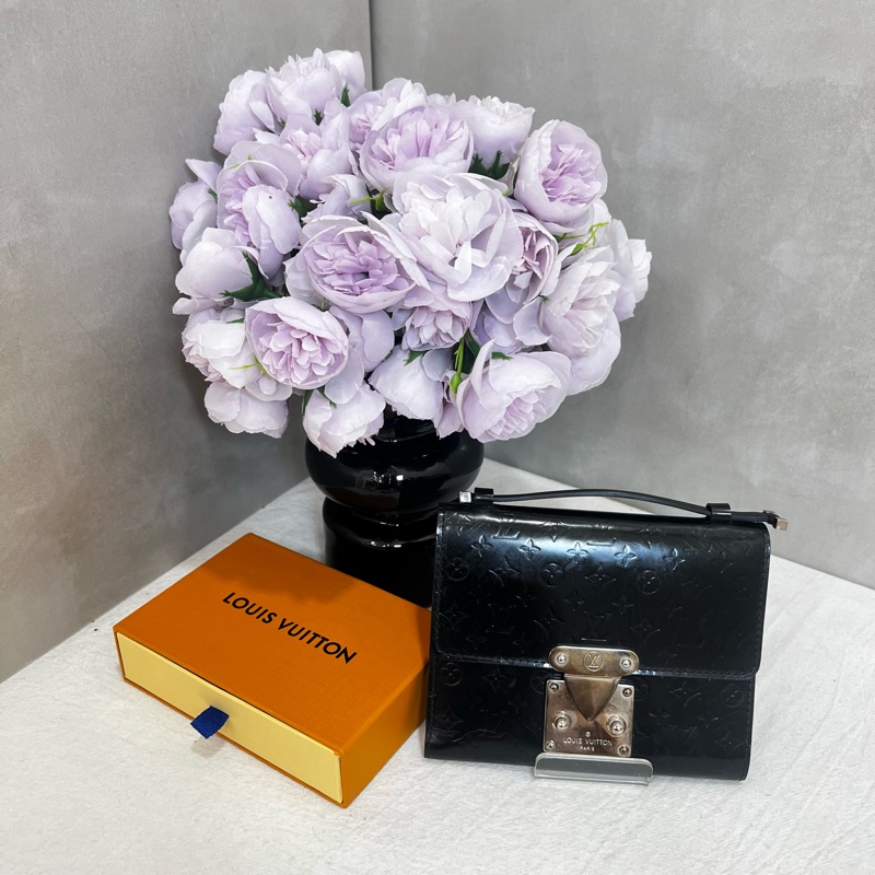 Louis Vuitton 硬殼扣式手提錢包 含卡夾-1