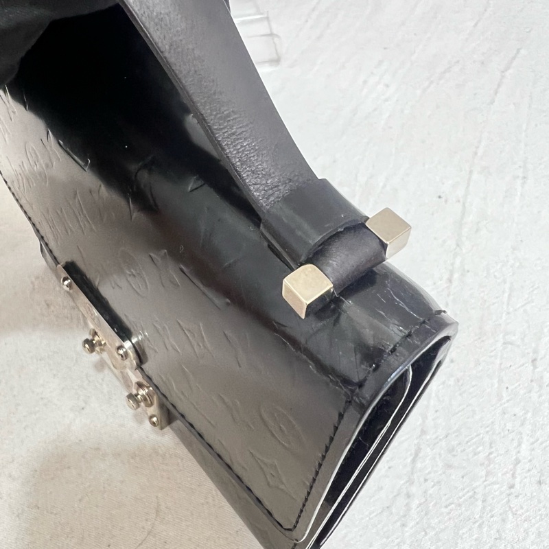 Louis Vuitton 硬殼扣式手提錢包 含卡夾-5