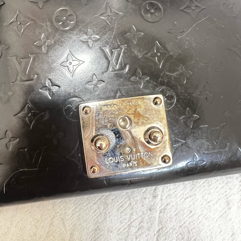 Louis Vuitton 硬殼扣式手提錢包 含卡夾-9