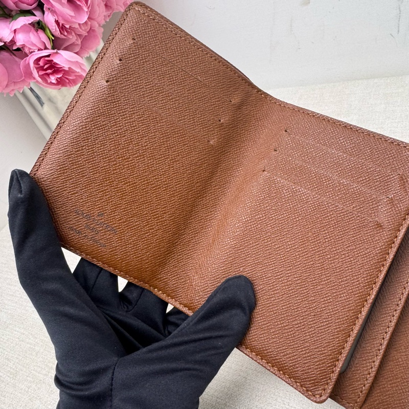 Louis Vuitton 曼哈頓金釦短夾-9
