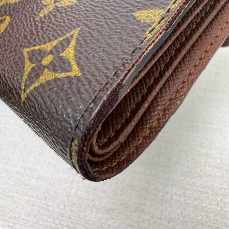 Louis Vuitton 曼哈頓金釦短夾-17
