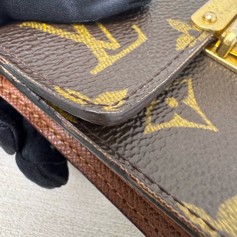 Louis Vuitton 曼哈頓金釦短夾-18