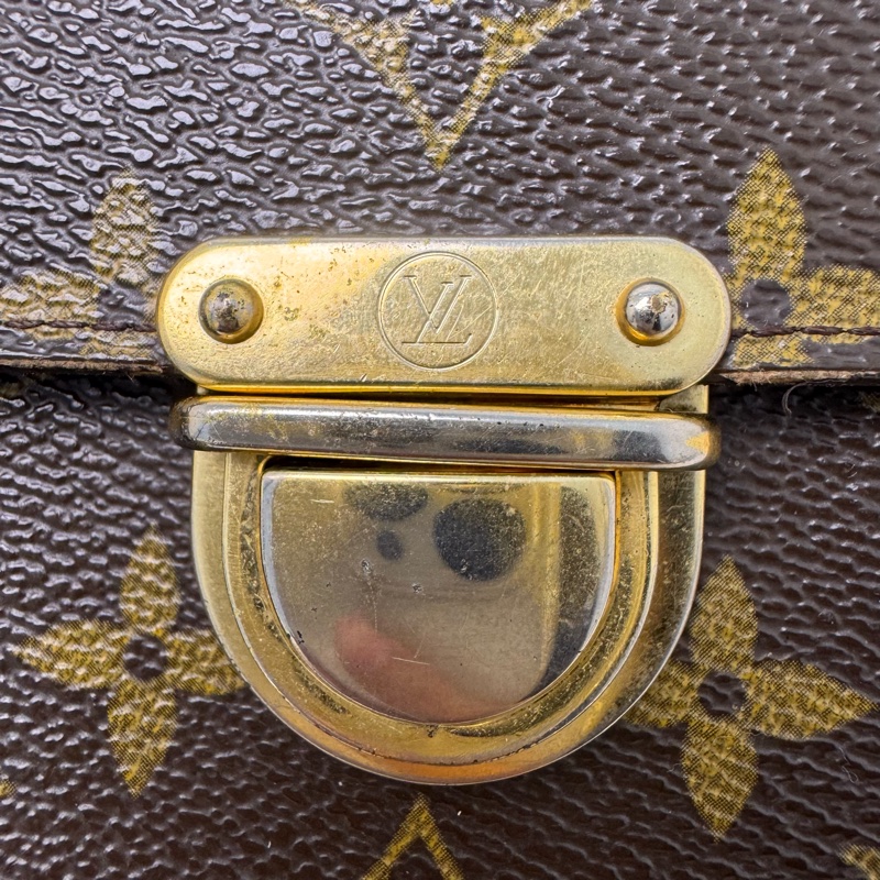 Louis Vuitton 曼哈頓金釦短夾-24