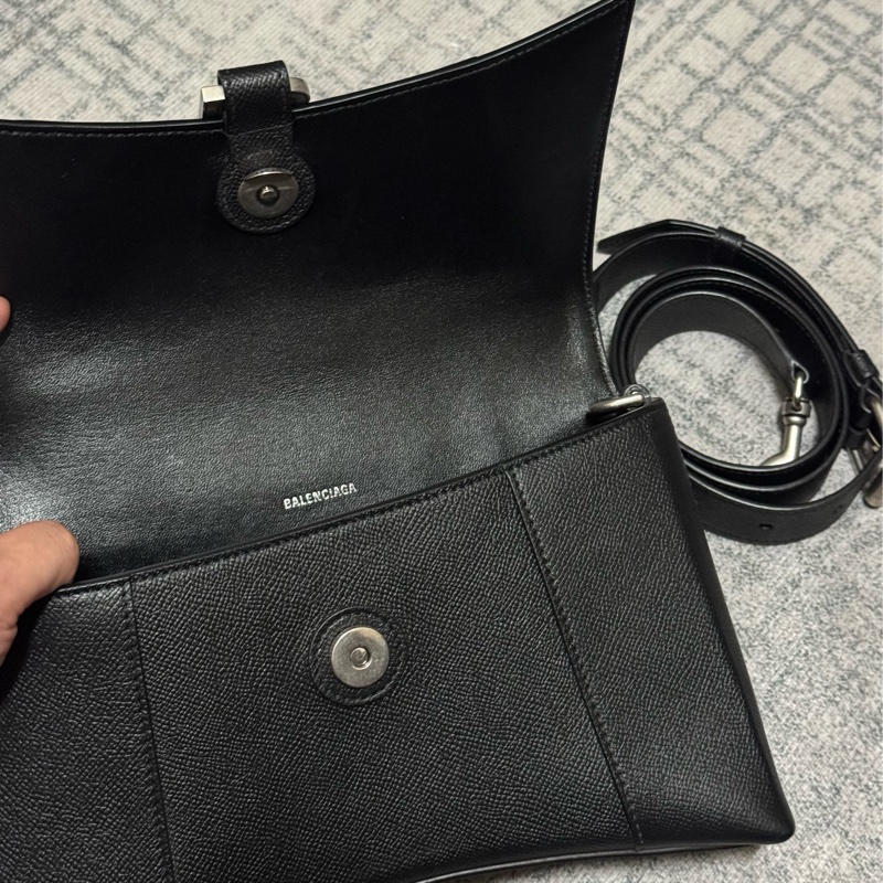 (已售出)BALENCIAGA 巴黎世家 downtown系列 沙漏包 黑銀-8