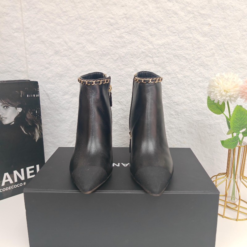 Chanel 香奈兒經典雙C黑鏈尖頭短靴 36碼-0