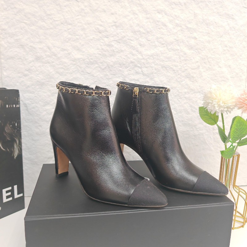 Chanel 香奈兒經典雙C黑鏈尖頭短靴 36碼-1