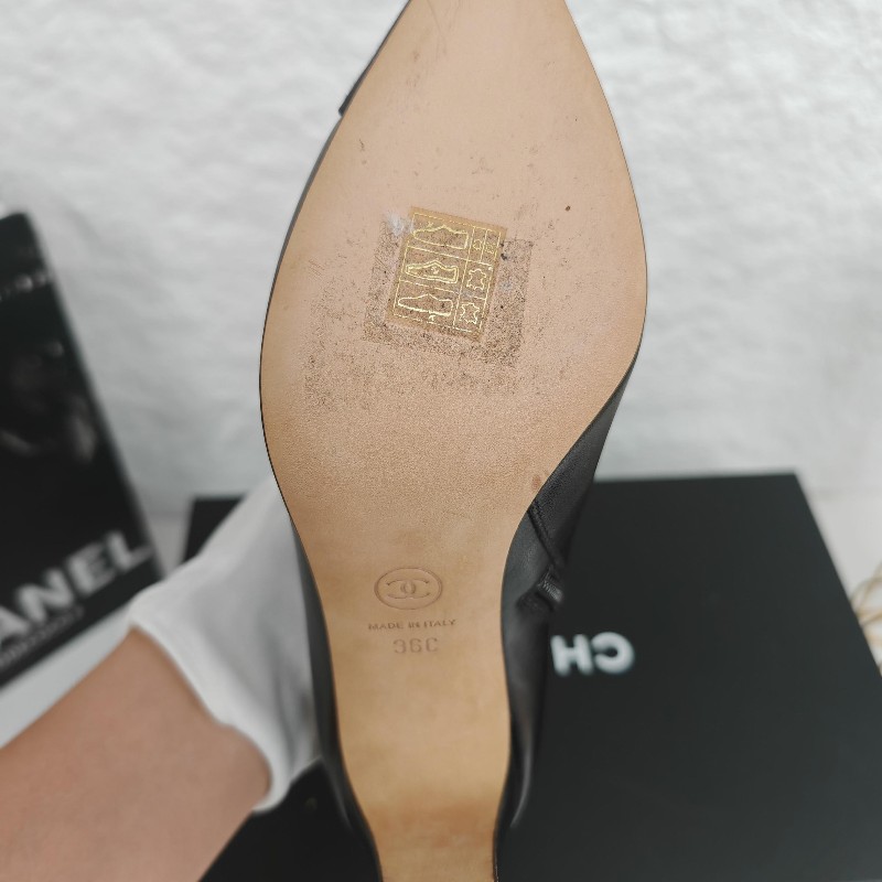 Chanel 香奈兒經典雙C黑鏈尖頭短靴 36碼-4